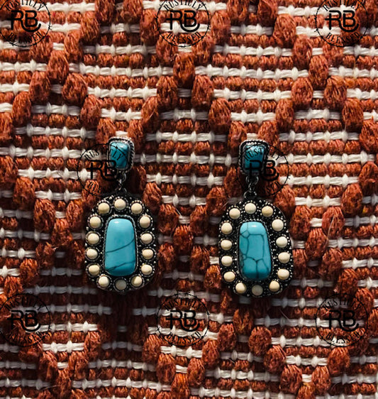 Turquoise Oval Dangle Earrings